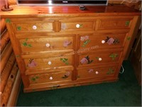 Country Pine Chest of Drawers/Dresser