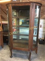 Oak Bow front China Cabinet (pick up in Sumter SC)