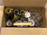 BOX OF MUGS