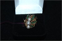 14kt yellow gold Ladies Emerald & Pearl Ring