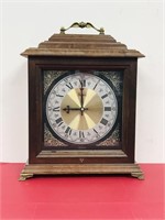 Bulova quartz mantle clock