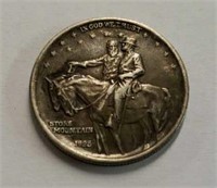 1925 U.S "Stone Mountain" Half Dollar