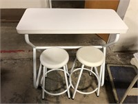 ROLLING BAR WITH STOOLS