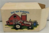 Ford 901 Powermaster Toy Farmer 1986