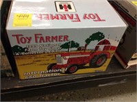Toy Farmer 1999 National Farm Toy Show