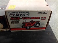Allis Chalmers D 21 Tractor Limited Edition 1988
