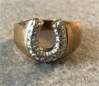 10K Yellow Gold Horseshoe Ring w/11 Diamonds