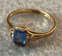 10k Yellow Gold Ring w/Blue Emerald Cut Stone