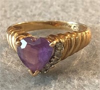 10K Yellow Gold Ring w/Heart Shaped Stone