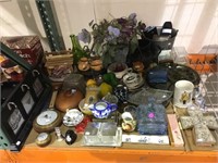 Lot of assorted glassware and decorative items