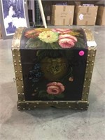 Wooden chest storage box Local pickup only