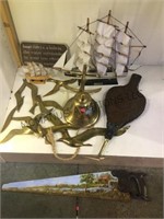 Nautical lot incl. ship bell, ship models, brass