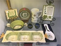 Irish lot incl. serving dishes, decorations and