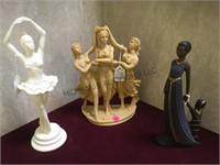 Lot of 3 statues, resin, alabaster and mahogany