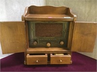 Vintage wooden Guild 'The Spice Chest' Radio