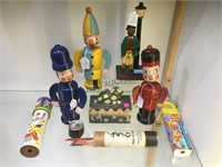 Lot of vintage toys incl. kaleidoscopes and more