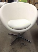 Modern Leather Round Back Chair White $119 Retail