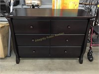 Mahogany 6 Drawer Dresser $254 Retail  *see