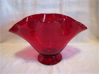 Large Beautiful Red Vase (Handkerchief) 10&3/4" x