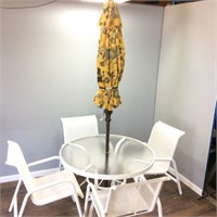 Outdoor Patio Table/umbrella & Chairs