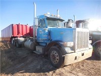 (unit 233) 1999 Peterbilt day cab twin screw