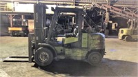 Clark Genesis Series 16,743# Forklift,