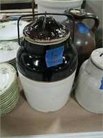 Ball lock  crock jar