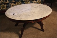 MARBLE TOP COFFEE TABLE 17 X 34 X 22