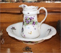 Vintage English wash jug and oval basin,