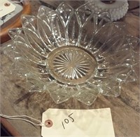 old glass bowl 16 point star pattern