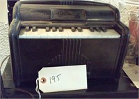 Vintage bakelite Magnus electric toy organ - runs