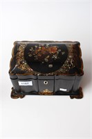 Antique lacquerwork jewellery casket,