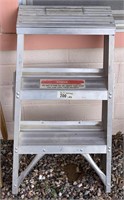 28 Inch Aluminum Folding Ladder