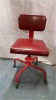 VINTAGE RED OFFICE CHAIR