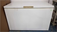 LARGE CHEST FREEZER