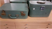 2 SMALL VINTAGE SKYWAY SUITCASES