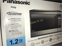 PANASONIC 1.2 CU FT MICROWAVE $189 RETAIL