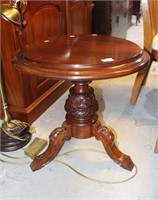 Mahogany Victorian style wine table on a tri-leggd