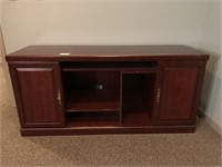 Sauder credenza (matches desks and files in auctio