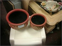 Pair of garden pots