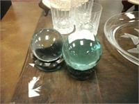 Pair of two crystal balls