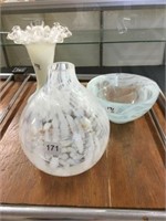 2 vases & decorative bowl