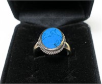 Sterling silver oval turquoise ring