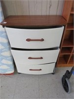 3-drawer rolling storage cabinet