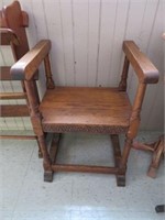 Oak arm stool