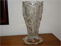9" Heavy crystal vase