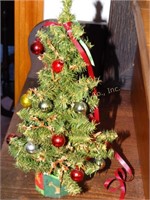 Small decorated Christmas tree approx 10"