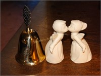 Kissing cousin figurines & 4 1/2" metal bell