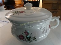 9" covered porcelain pot with handle rose motif