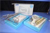 Nintendo Wii Gaming Console w/ Box, Cords &